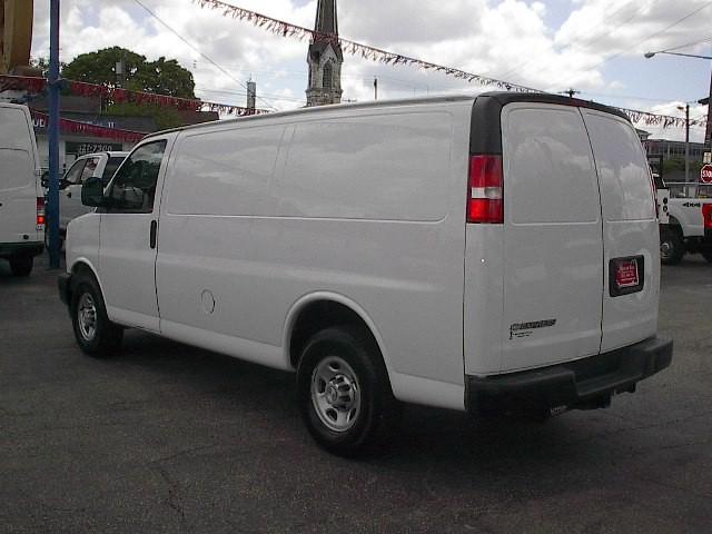 2018 chevrolet express 2500 work van