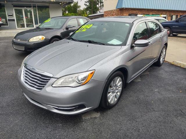 2014 chrysler 200 lx