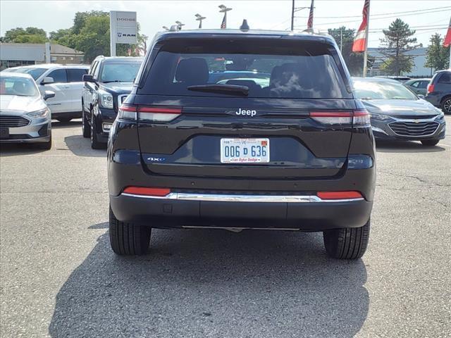 2024 jeep grand cherokee 4xe base