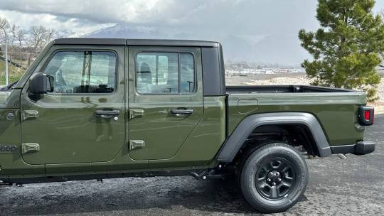 2024 Jeep Gladiator