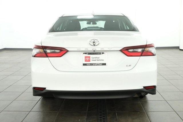 2024 toyota camry le
