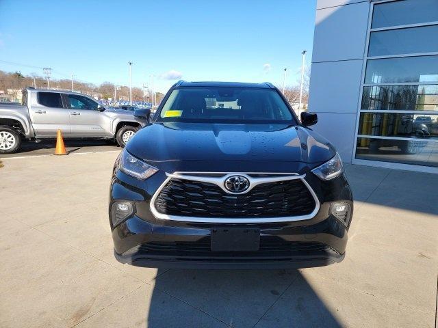 2021 toyota highlander xle