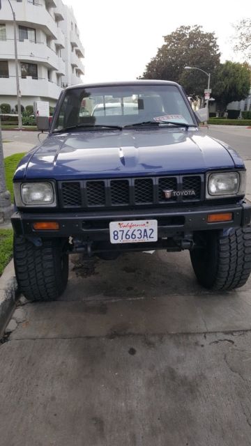 1983 toyota tacoma hilux sr5 4x4 pickup