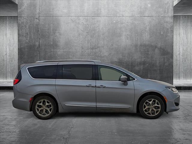 2020 chrysler pacifica touring l