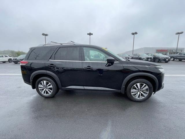 2023 nissan pathfinder sl