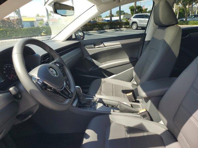 2021 volkswagen passat 2.0t se
