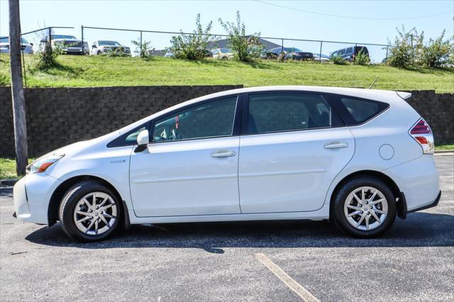 2017 toyota prius v three