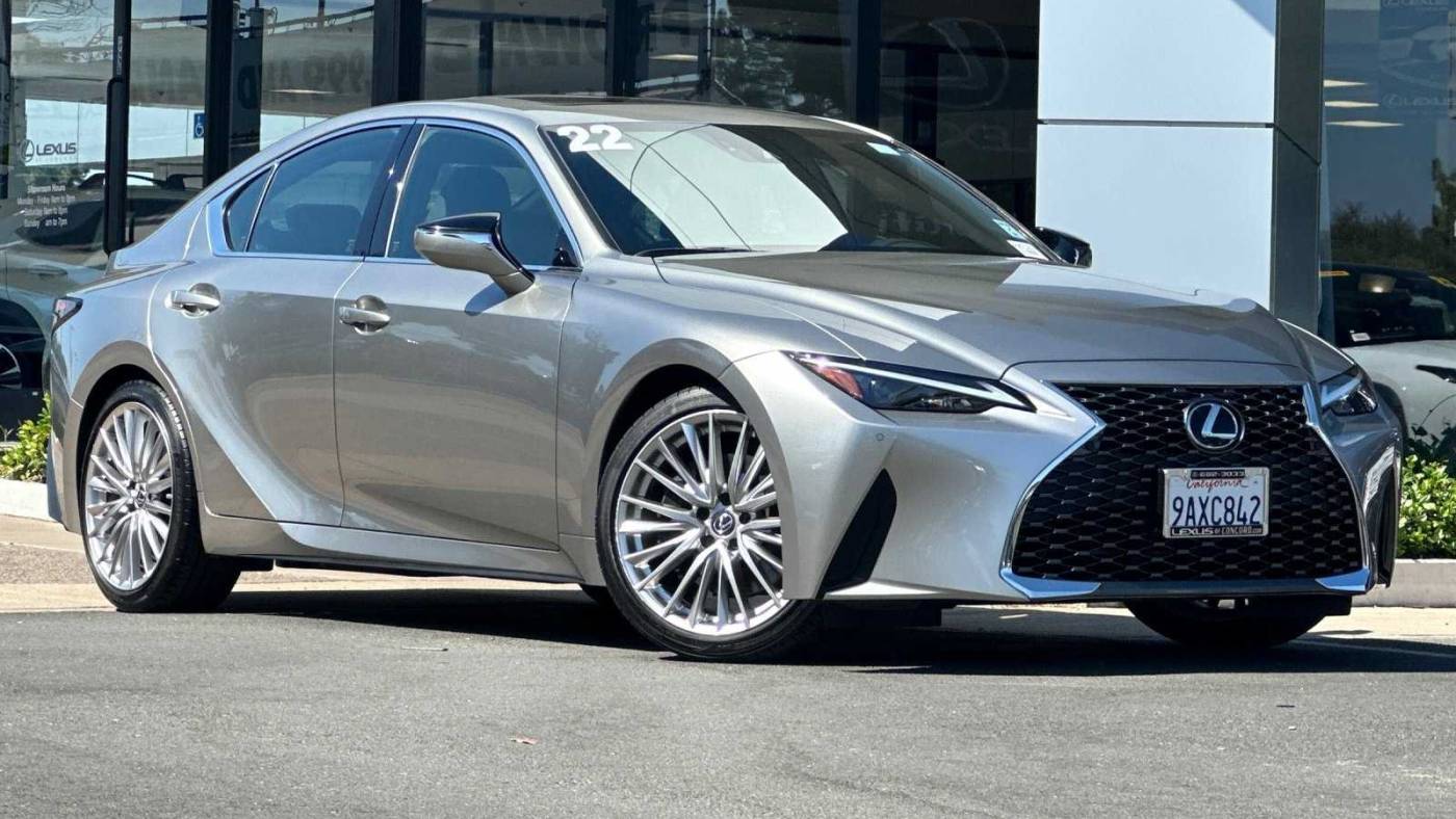 2022 lexus is 300 base