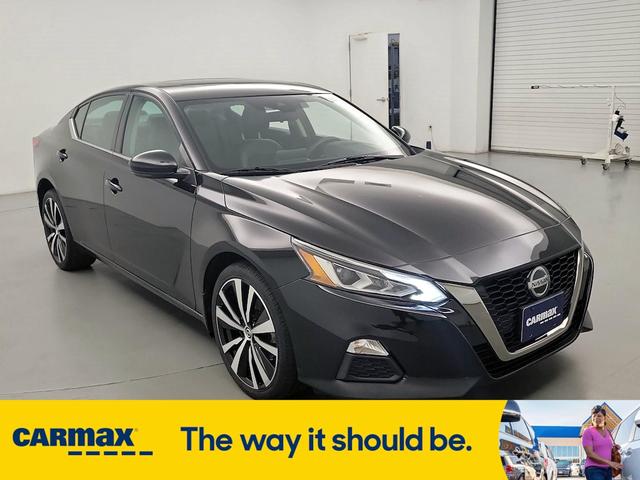 2021 nissan altima sr