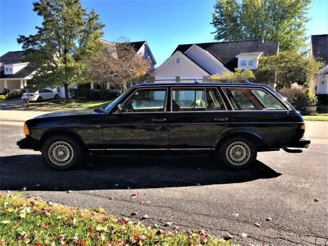 1984 mercedes turbodiesel diesel wagon 300td w123*rare third row seat*no reserve