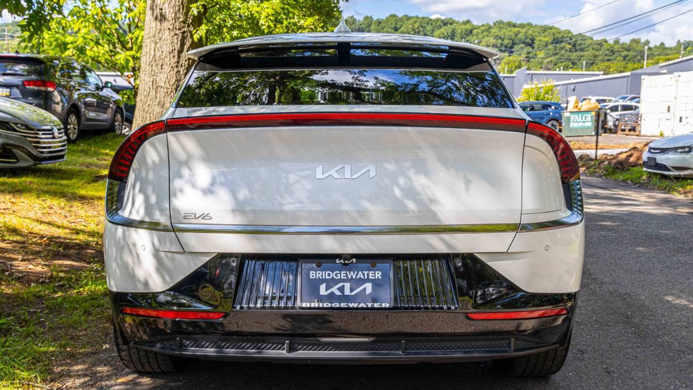 2022 kia ev6 wind