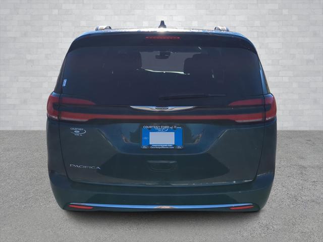 2022 chrysler pacifica touring l