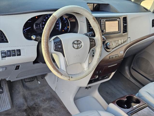 2014 toyota sienna xle