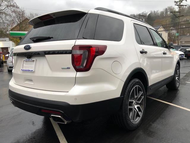 2017 ford explorer sport