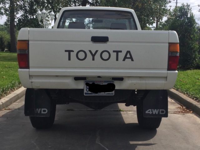 1985 toyota 4x4 pickup truck - hilux 1984