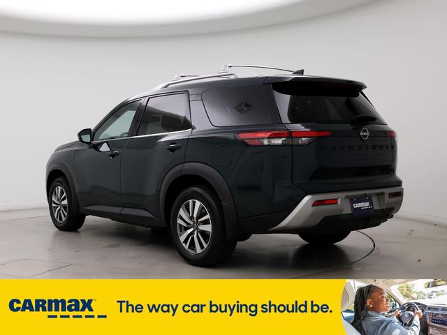2022 nissan pathfinder sl
