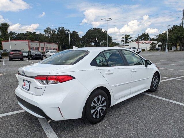 2022 toyota corolla hybrid le