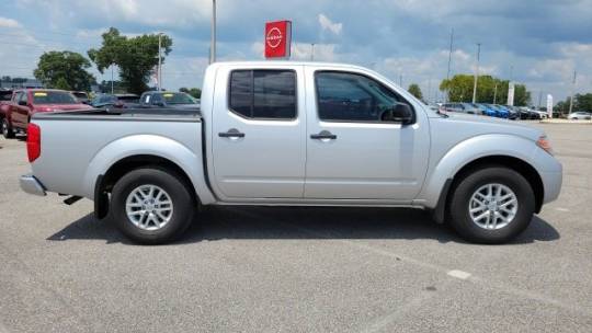 2021 nissan frontier sv