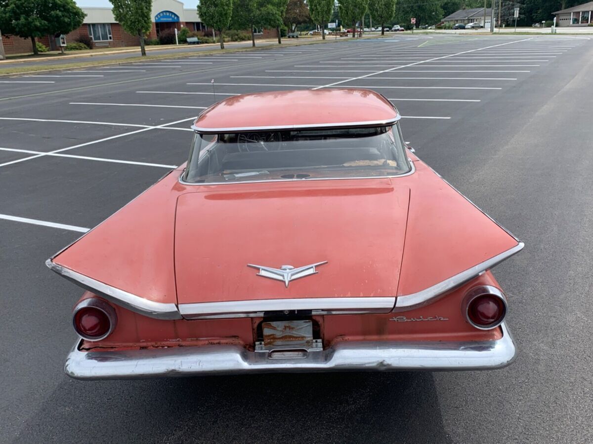 1959 buick lesabre 4 door hardtop, rare car, great car to lower, bag or air ride