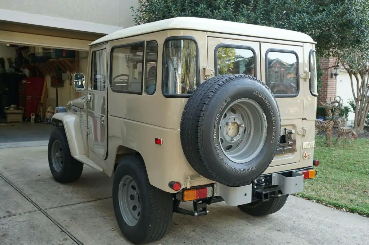 1979 fj-40 land cruiser, body off frame restoration in original dune beige color