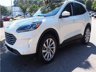 2022 Ford Escape titanium
