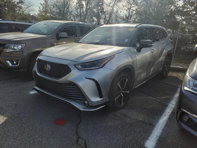 2021 toyota highlander xse