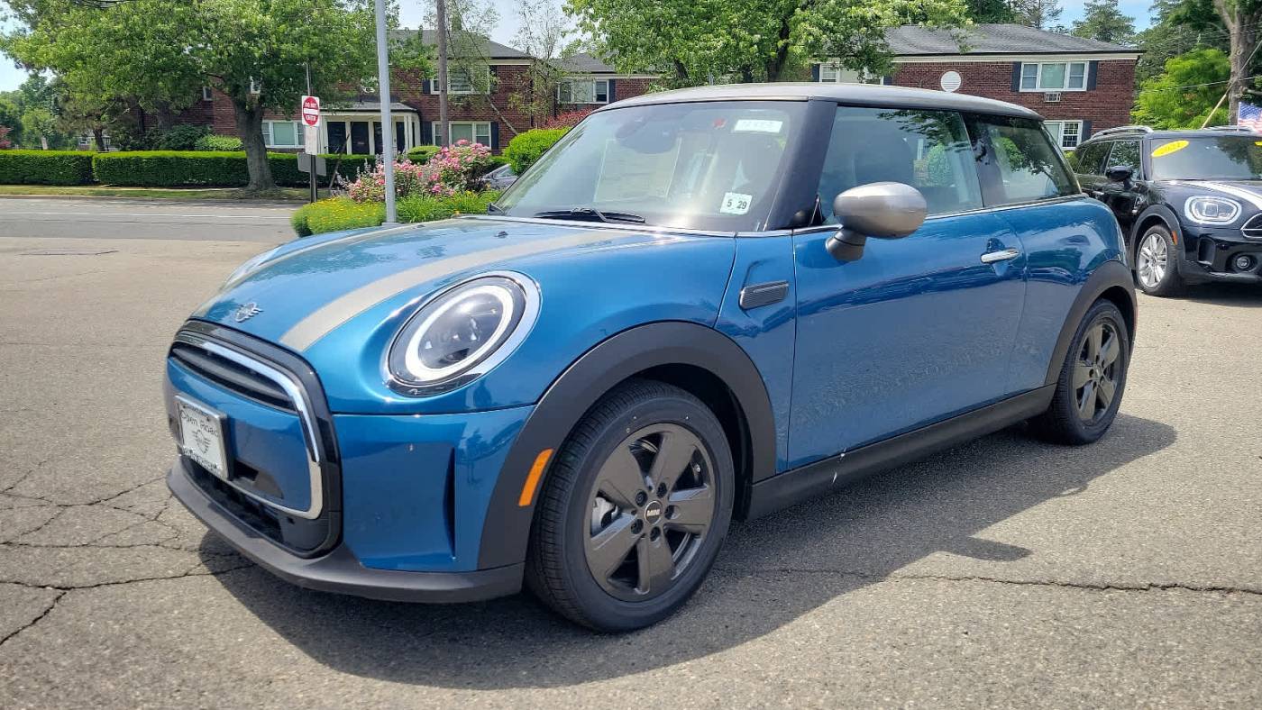 2024 mini hardtop 2 door cooper