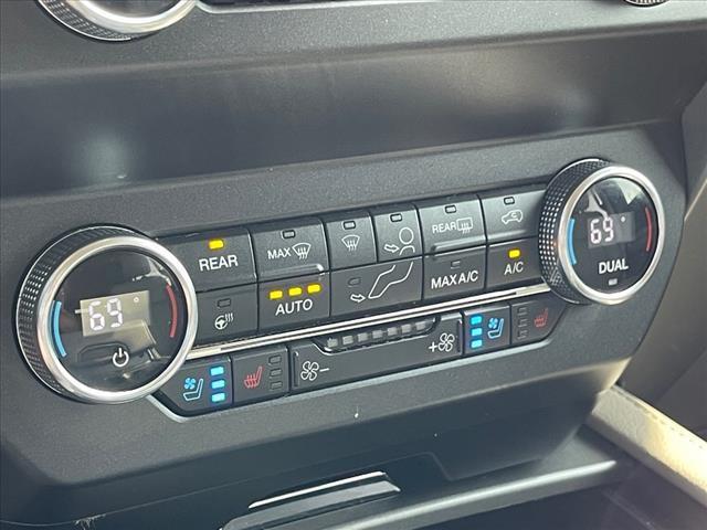 2019 ford expedition max xlt