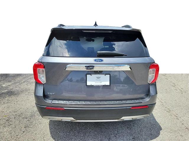 2021 ford explorer xlt