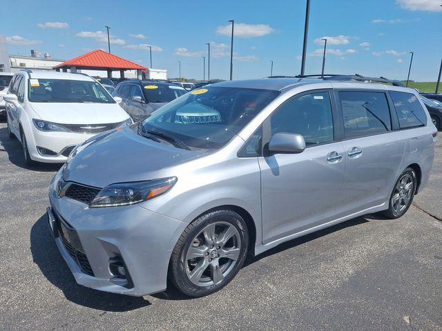 2018 toyota sienna se