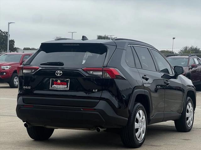 2020 toyota rav4 le