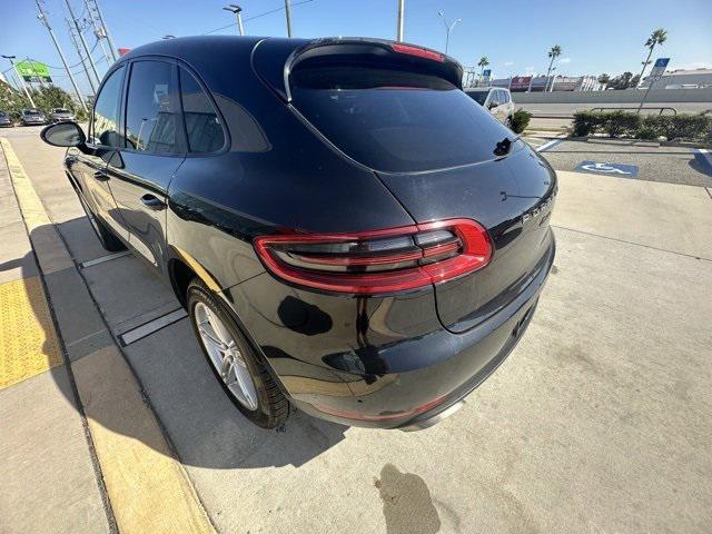 2018 porsche macan base