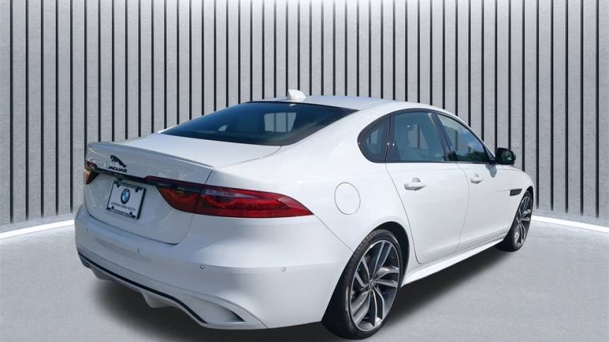 2024 jaguar xf p300 r-dynamic se