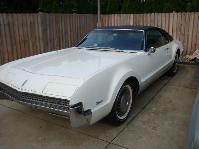 1967 oldsmobile toronado..........in storage for 34 years