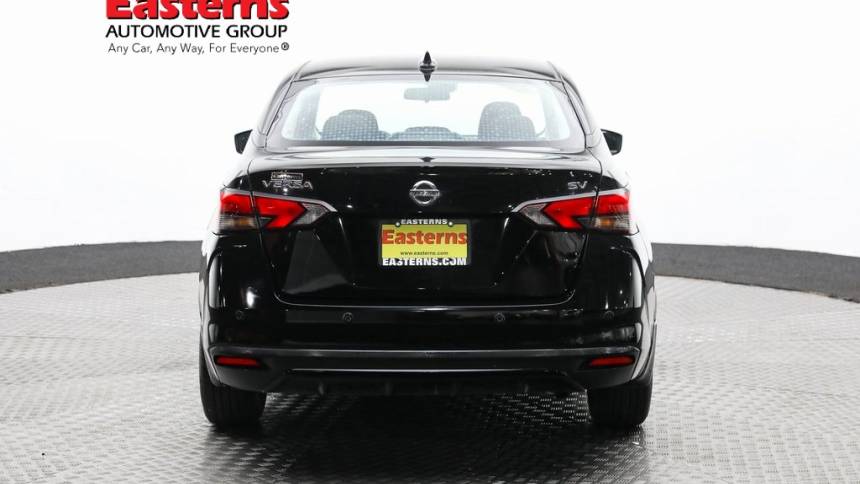 2022 nissan versa sv