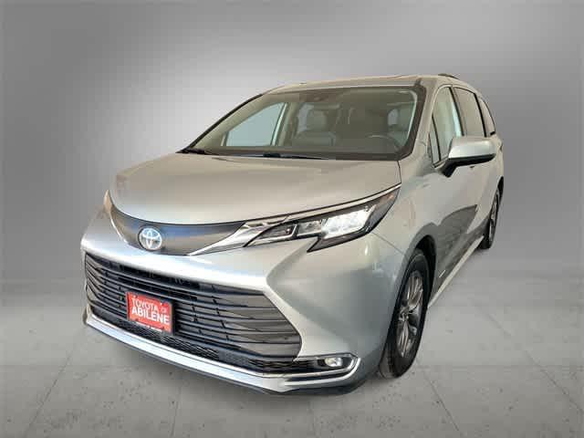 2021 toyota sienna xle 8 passenger