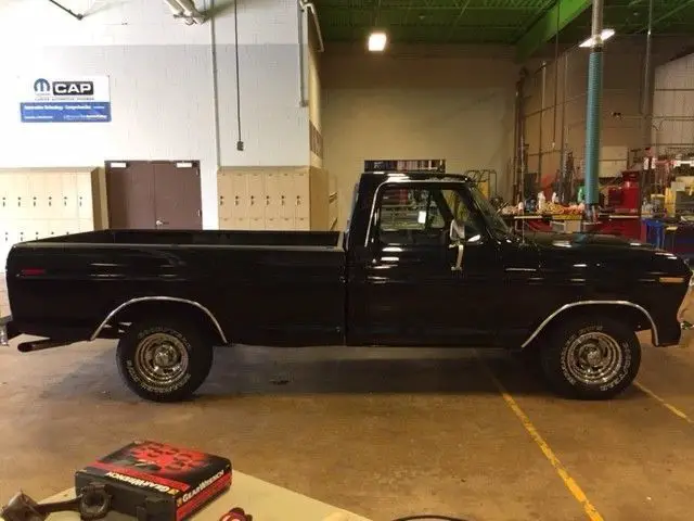 1979 ford f-150 custom 4x2 standard cab 8 foot bed