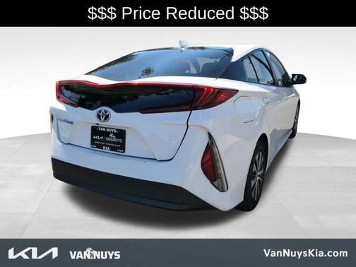 2021 toyota prius prime