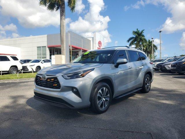 2023 toyota highlander xle