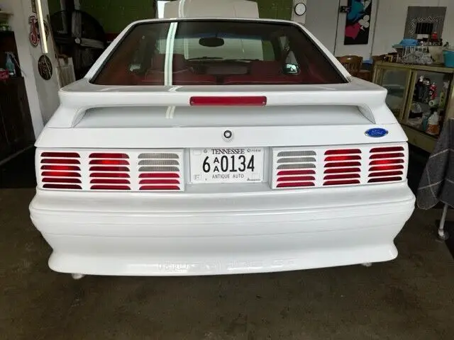 1992 ford mustang gt hatchback 2-door 5.0l 5 speed beautiful