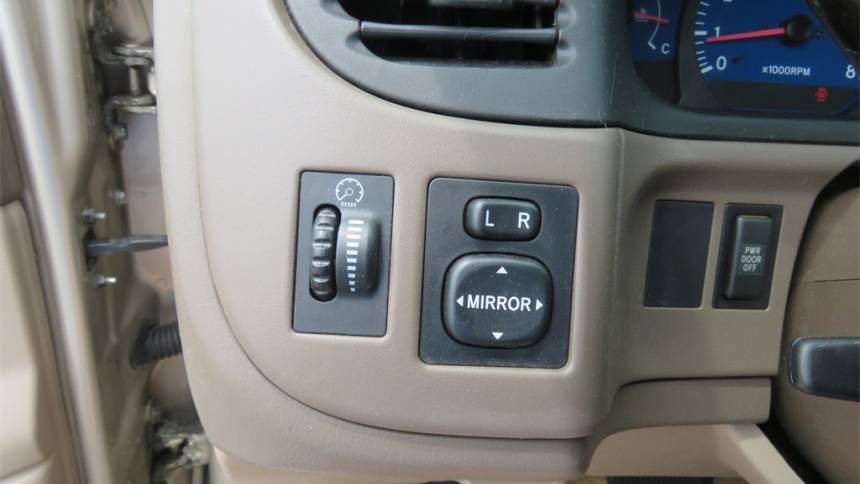 2002 toyota sienna le