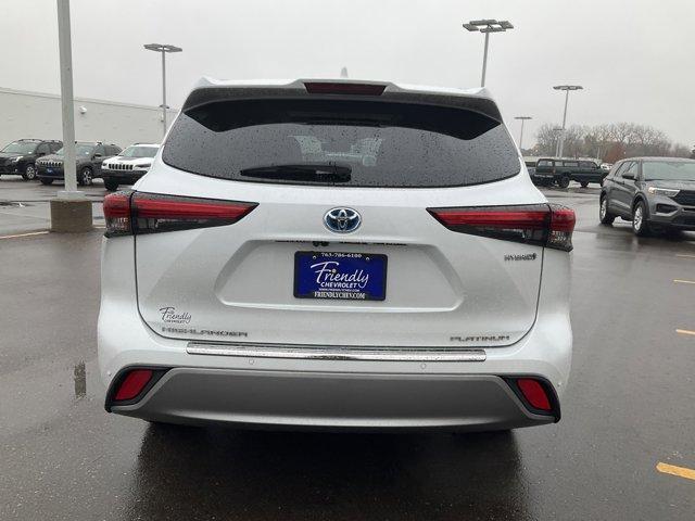2022 toyota highlander hybrid platinum