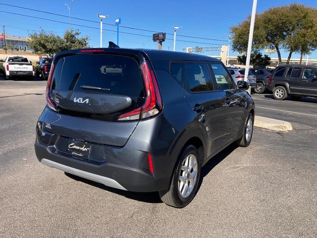 2024 kia soul lx