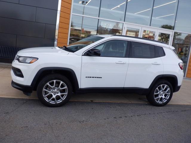 2022 jeep compass latitude lux 4x4