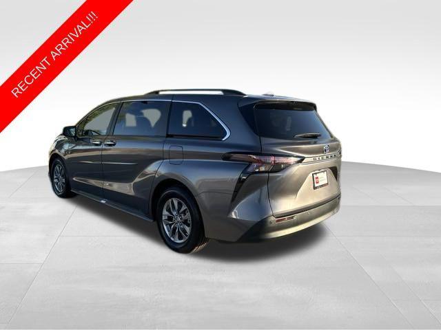 2023 toyota sienna xle 8 passenger