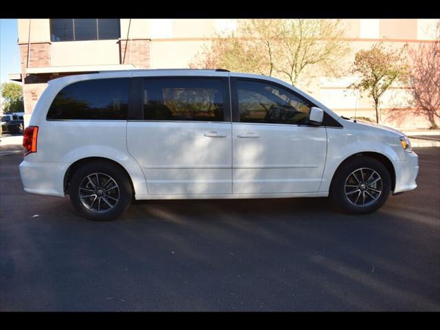 2017 dodge grand caravan sxt