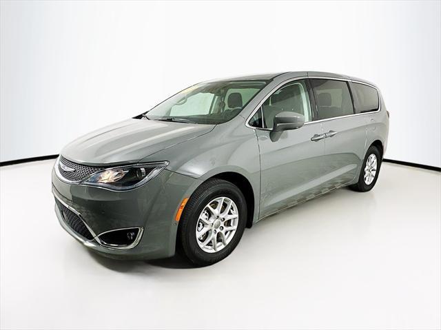 2020 chrysler pacifica touring