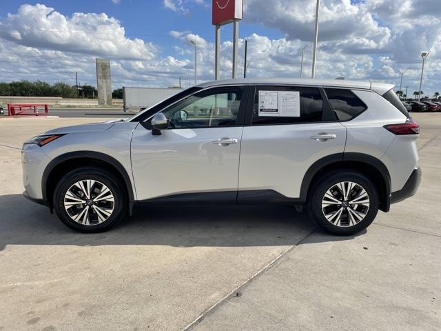 2022 nissan rogue sv