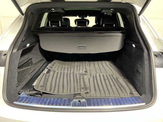2020 porsche cayenne base