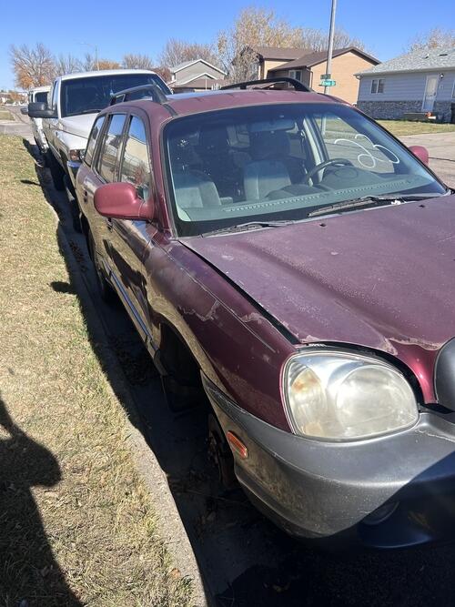 2003 hyundai santa fegood set of rims and tires $400body panels doorsinteriormotor